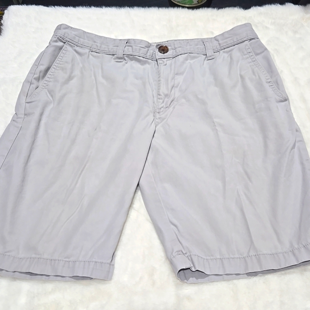 Penguin by Munsing wear. Gray men's shorts, multiple pockets size 32